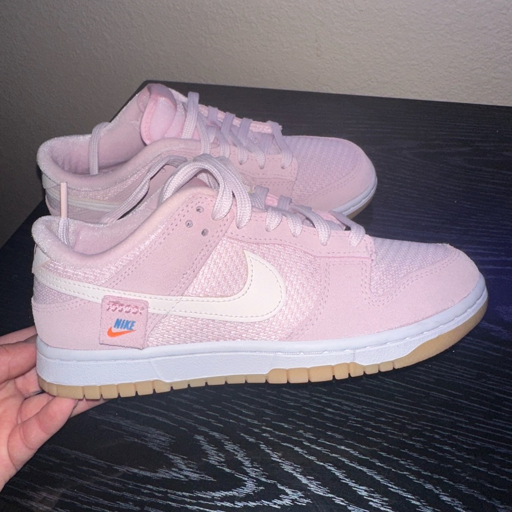 Pink nike dunks
